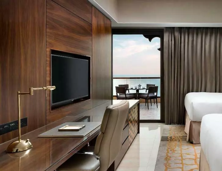 اتاق استاندارد با تخت بزرگ, Fairmont Ajman