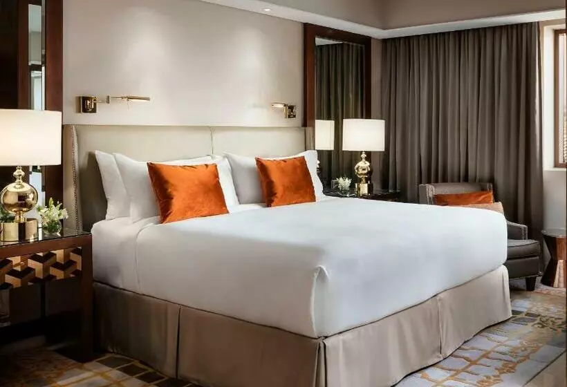 اتاق استاندارد با تخت بزرگ, Fairmont Ajman