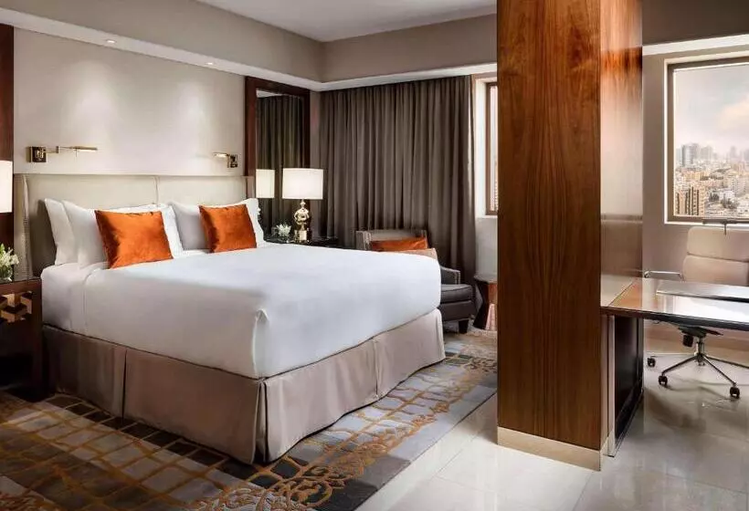 اتاق استاندارد با تخت بزرگ, Fairmont Ajman