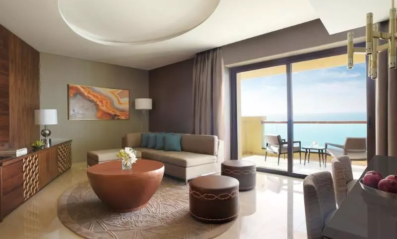 سوییت جونیور با چشمانداز دریا, Fairmont Ajman