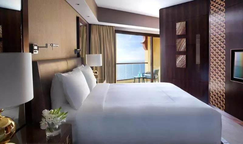 سوییت جونیور با چشمانداز دریا, Fairmont Ajman