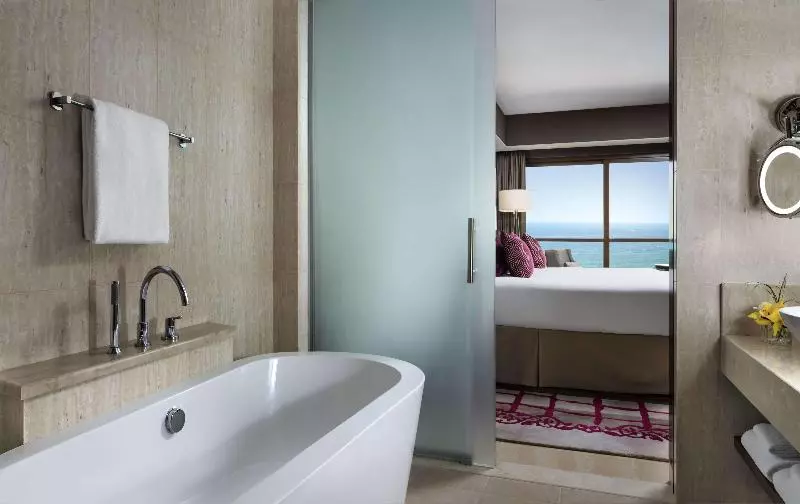 اتاق استاندارد با تخت بزرگ, Fairmont Ajman