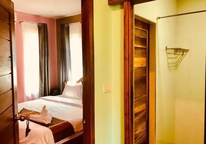 اتاق لوکس با تخت بزرگ, Fairmont Ajman