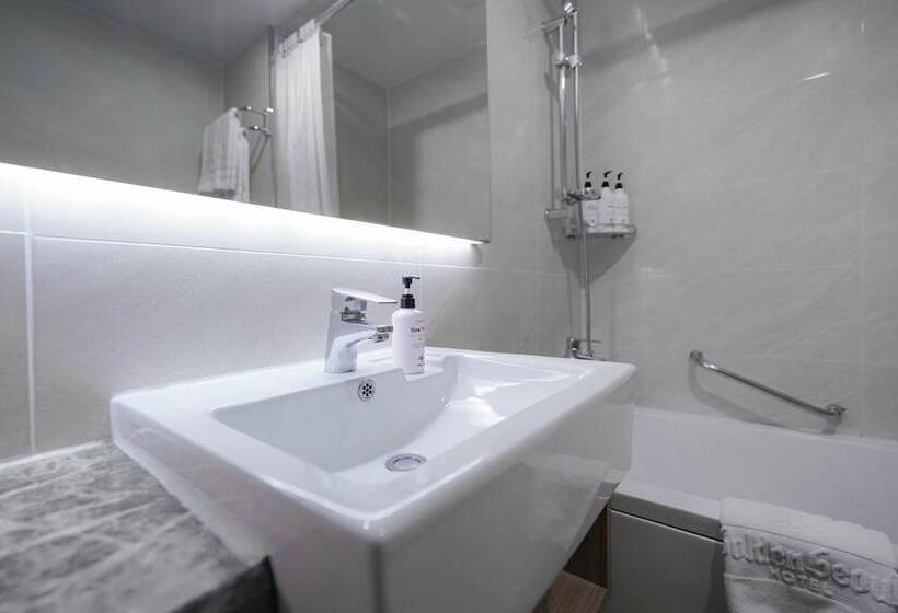 Номер Стандарт, Golden Seoul