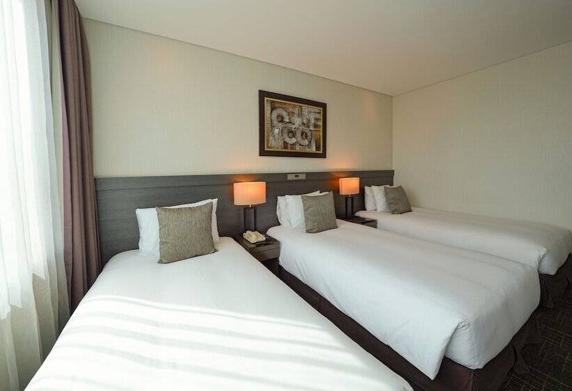 Quarto Triplo Estandar, Golden Seoul