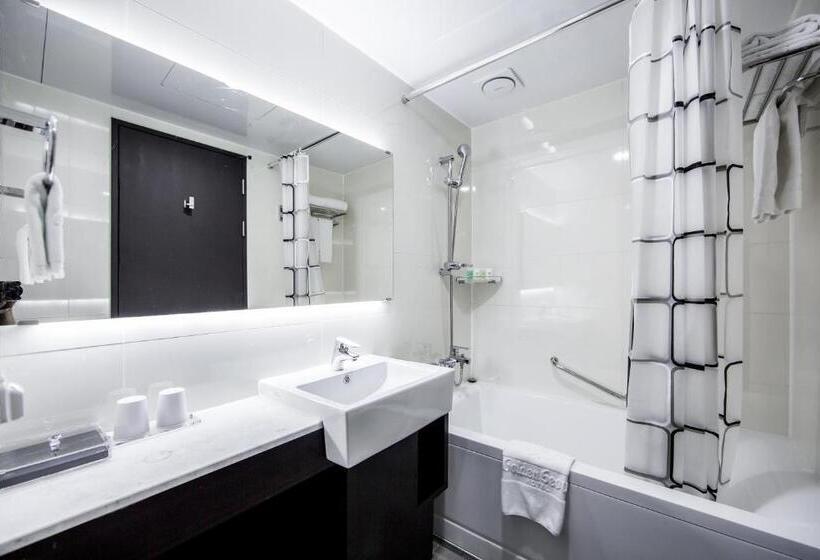 Quarto Familiar, Golden Seoul