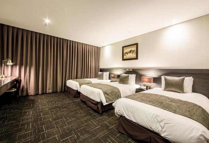 Quarto Triplo Estandar, Golden Seoul