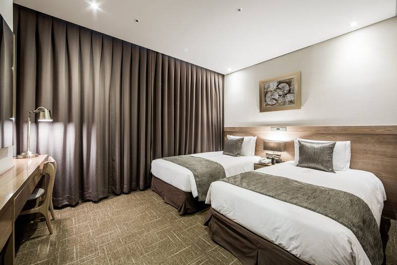 Quarto Estandar, Golden Seoul