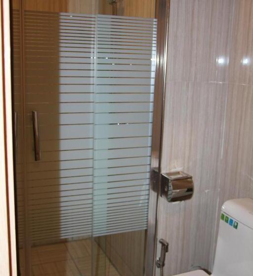 اتاق استاندارد سه نفره, Legacy