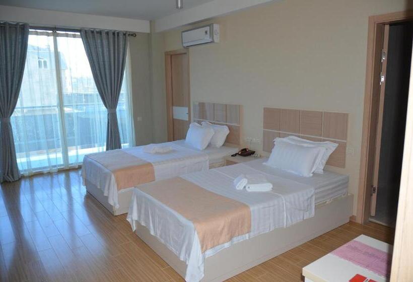 اتاق استاندارد چهار تخته, Legacy