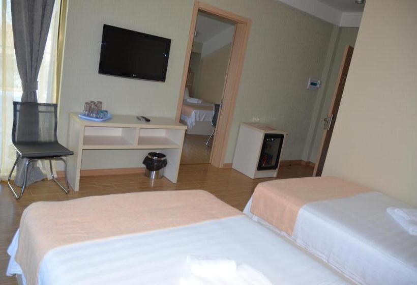 اتاق استاندارد چهار تخته, Legacy