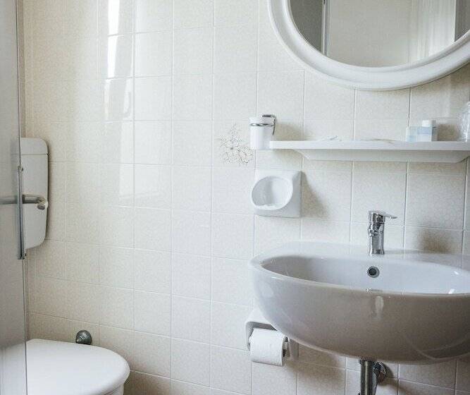 غرفة قياسية, Montecarlo