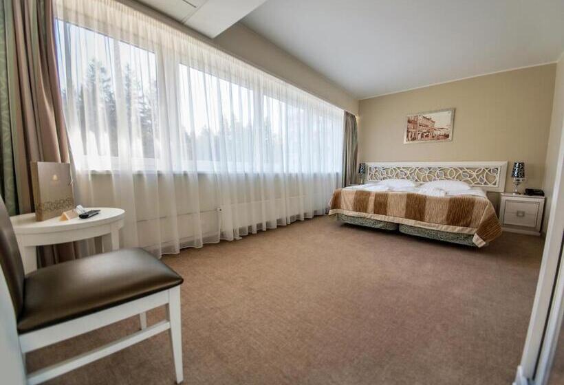 اتاق بزرگ با دسترسی به اسپا, Noorus Spa