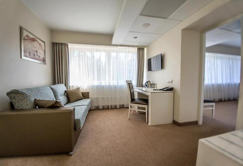 اتاق بزرگ با دسترسی به اسپا, Noorus Spa