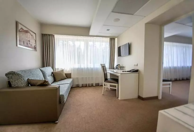 اتاق بزرگ با دسترسی به اسپا, Noorus Spa