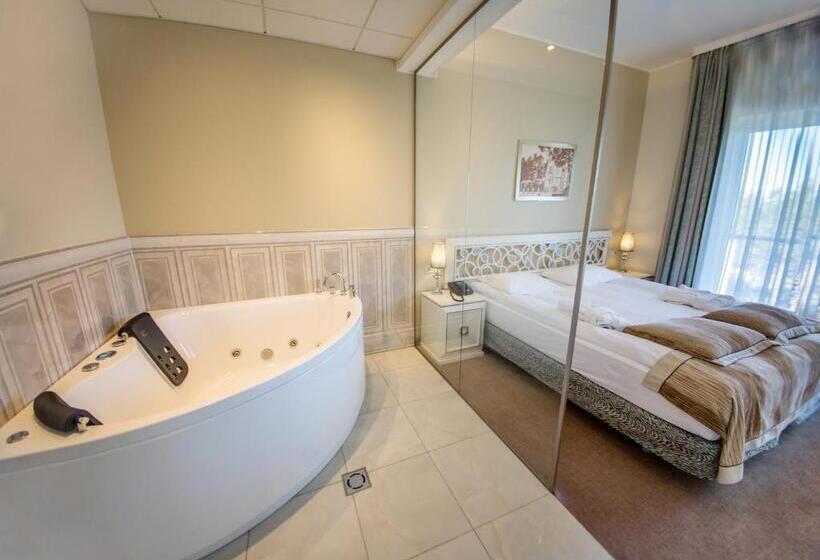 سوییت جونیور, Noorus Spa