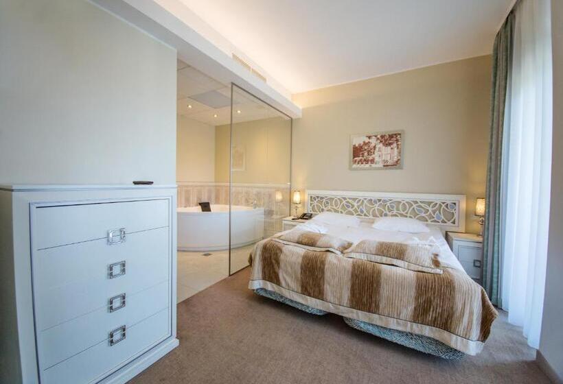 سوییت جونیور, Noorus Spa