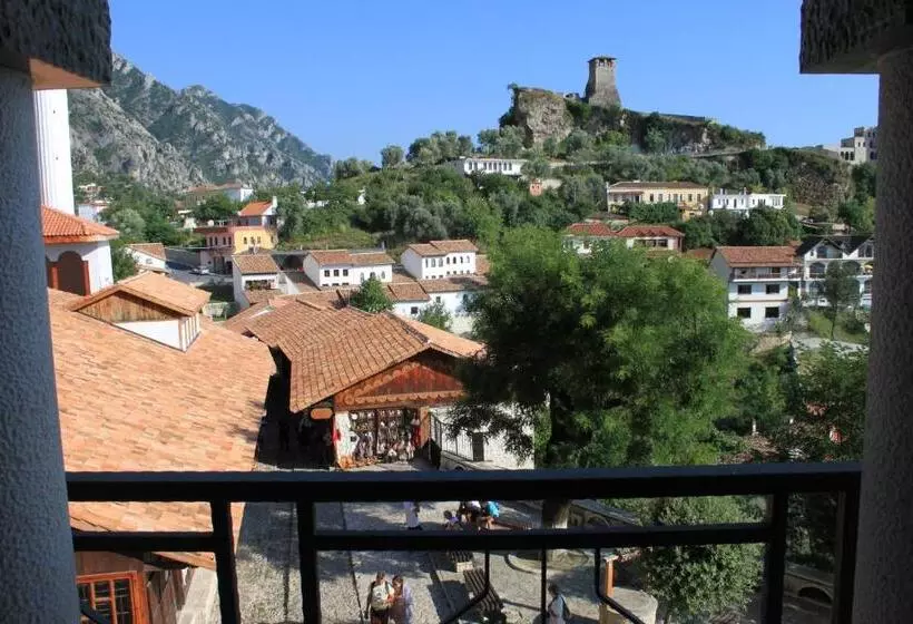 Economy Triple Room, Panorama Kruje View On The Castle And The Old Town
