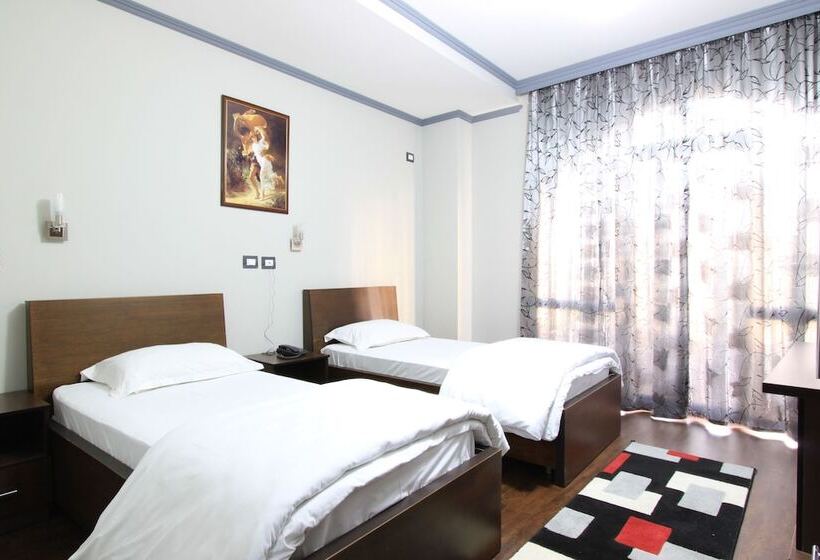 חדר סטנדרט, Panorama Kruje View On The Castle And The Old Town