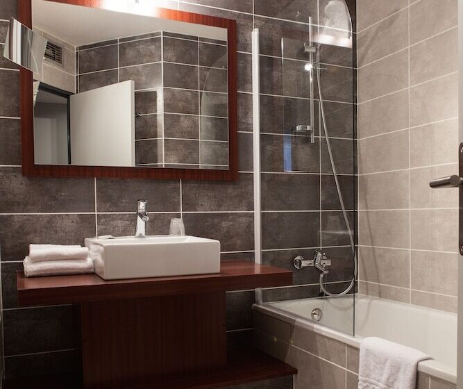 Номер Стандарт, The Originals City, Le Mas De Grille, Montpellier Sud