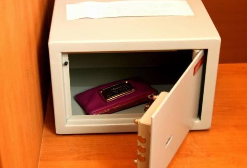 חדר אקונומי, Residence On Moika