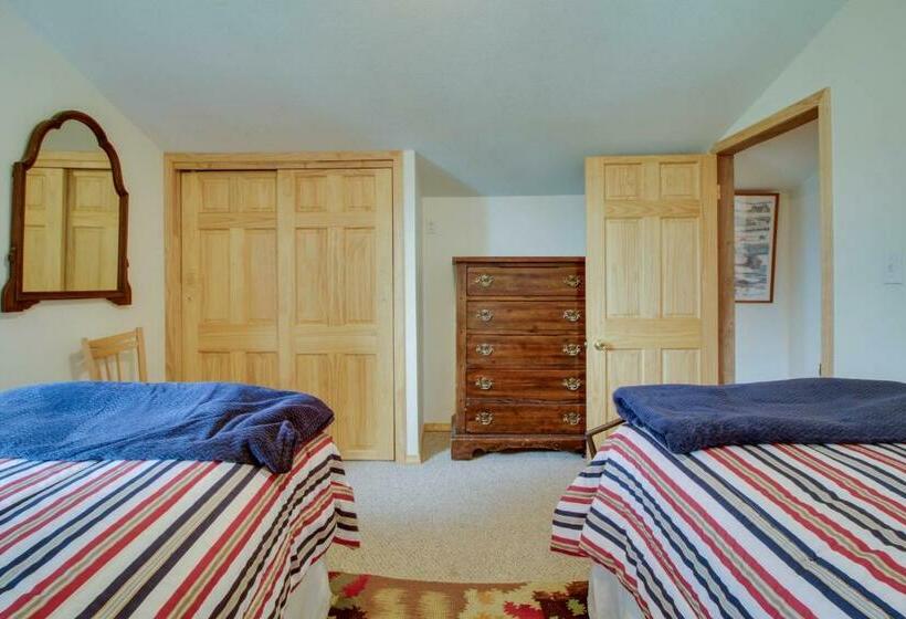 شقة غرفة واحدة, Crystal Beach