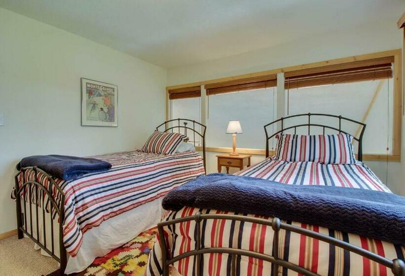 شقة غرفة واحدة, Crystal Beach