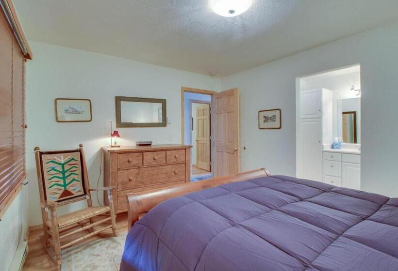 شقة غرفة واحدة, Crystal Beach