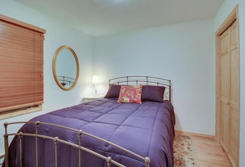 شقة غرفة واحدة, Crystal Beach