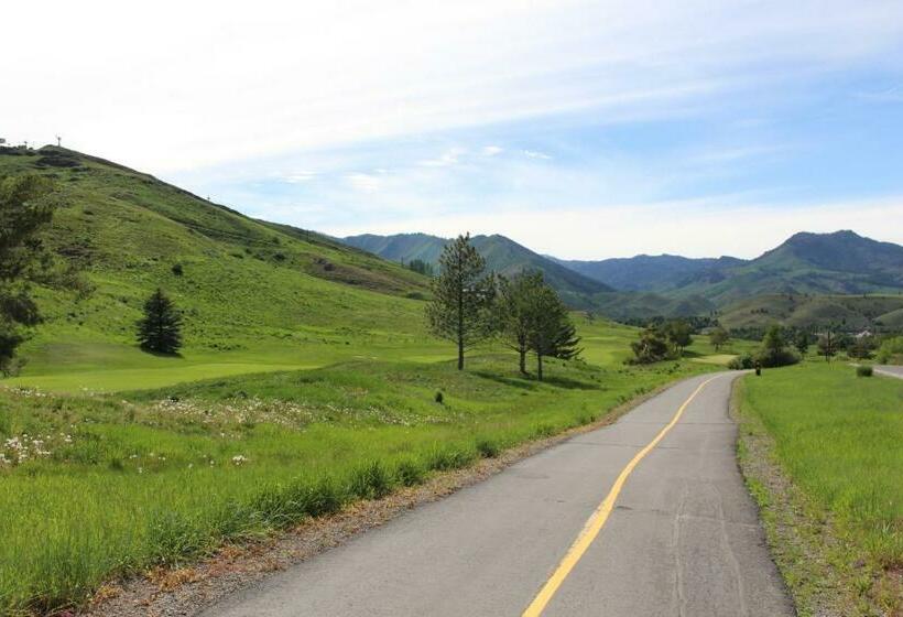 إستوديو قياسى, Elkhorn Studio Condo   The Clocktower