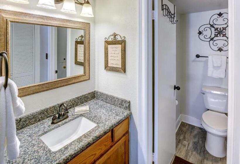 شقة غرفتين, Palm Tree Escape