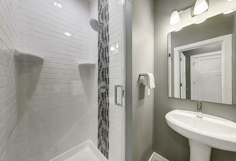 آپارتمان 2 خوابه, Serenity Island