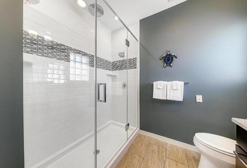 آپارتمان 2 خوابه, Serenity Island