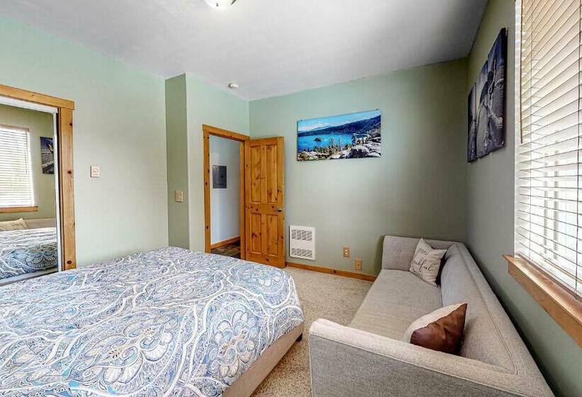带2个卧室的公寓, Truckee Living