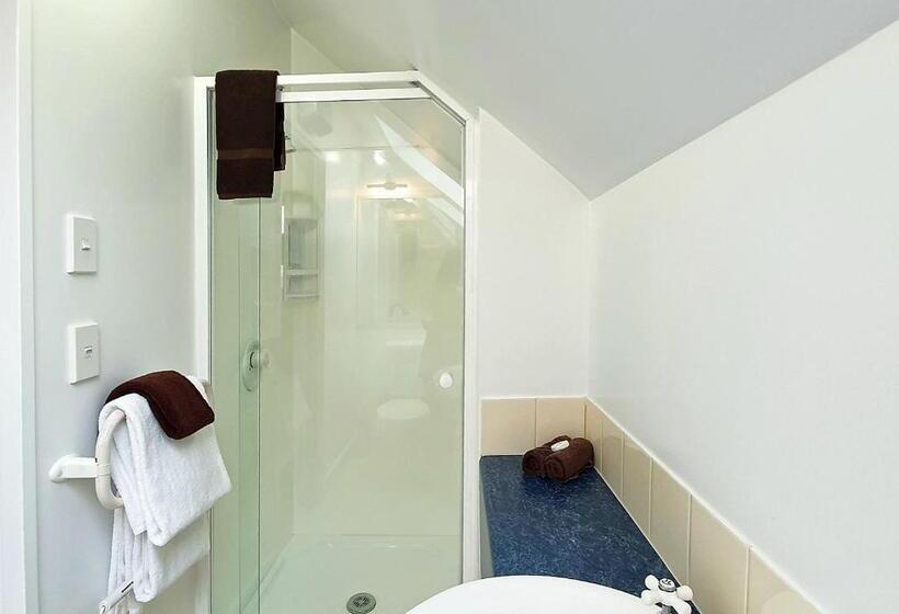 استودیوی استاندارد, Airways Motel