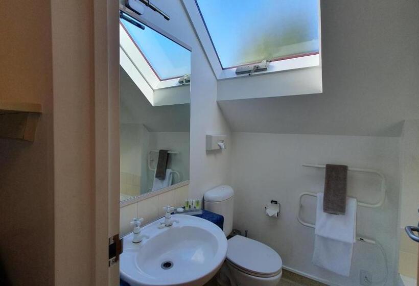 سوییت, Airways Motel