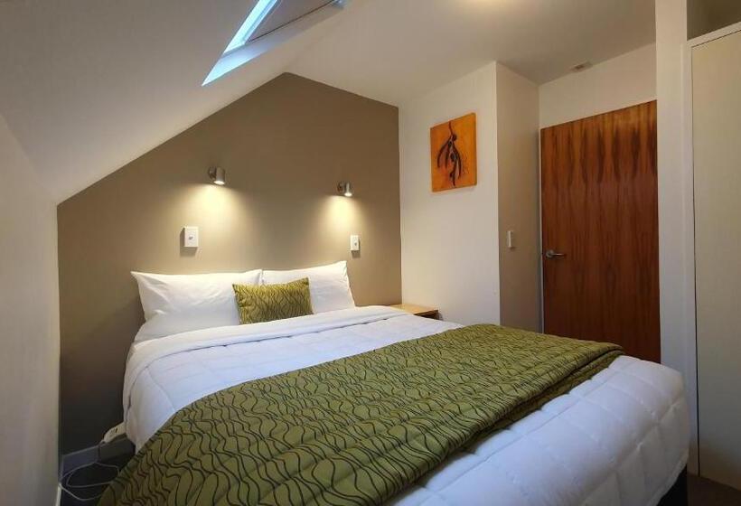 سوییت, Airways Motel