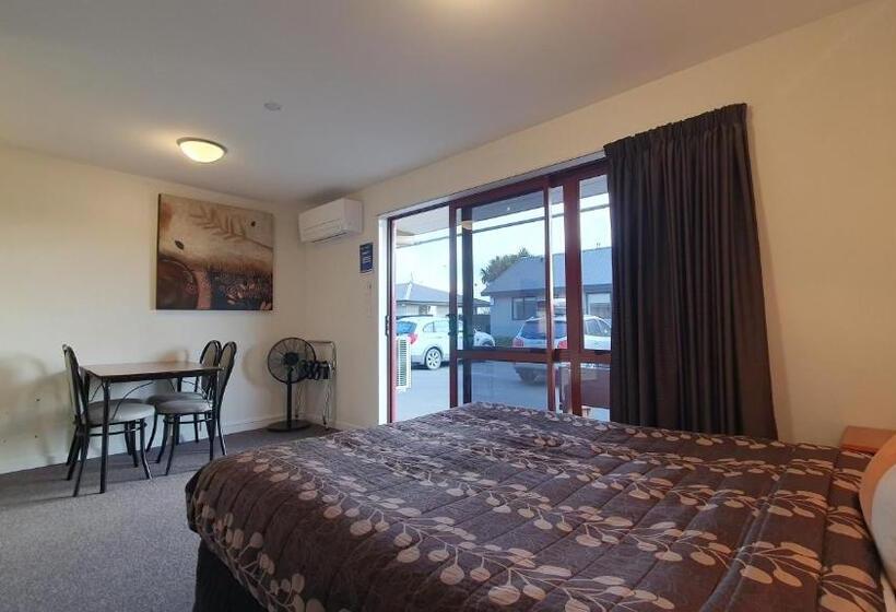 سوییت, Airways Motel