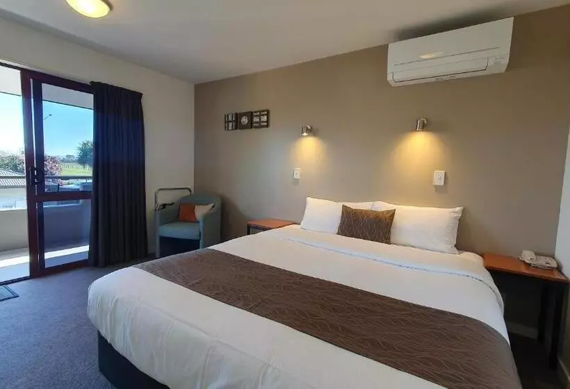 キングサイズベッドのスタンダードルーム, Airways Motel