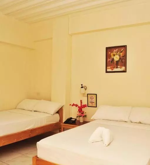 اتاق لوکس, Constrell Pension House