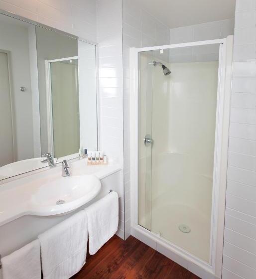 标准工作室, Boulevard Waters