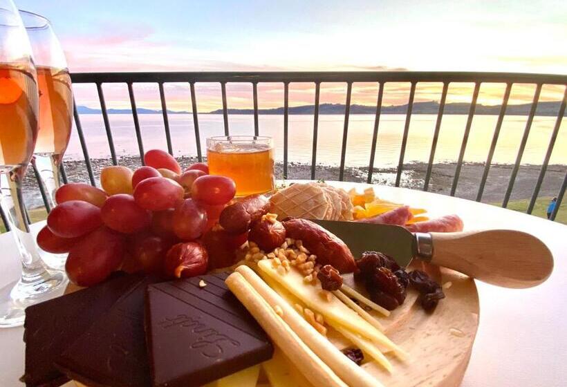 标准工作室, Boulevard Waters