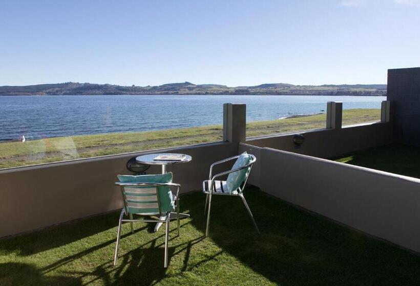 家庭间, Boulevard Waters