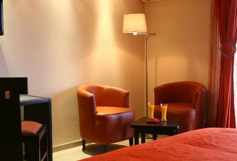 اتاق سوپریور, Cafe De Rome