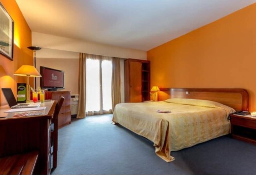 اتاق استاندارد, Cafe De Rome