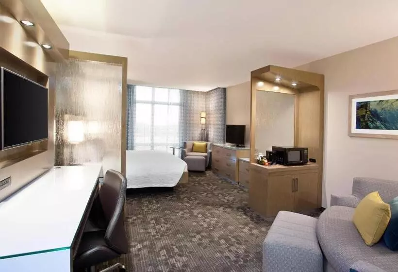 Suite King Bed