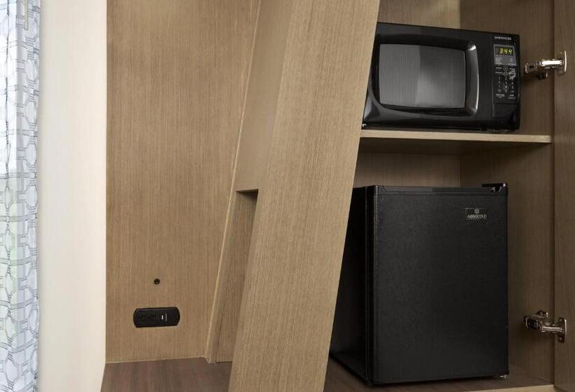 Standard Room King Size Bed