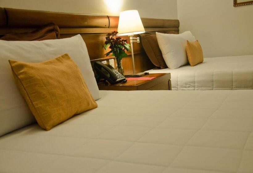 اتاق سوپریور, De La Trinidad