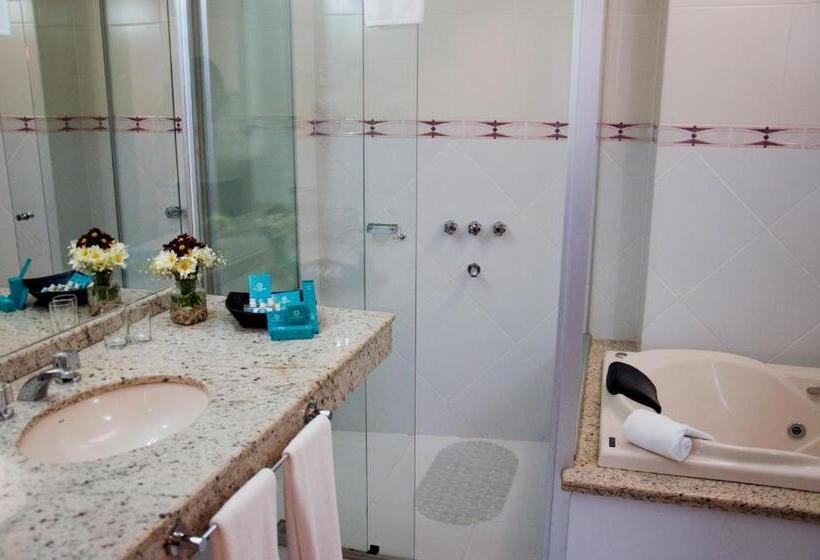 سوئیت با تخت بزرگ, De La Trinidad