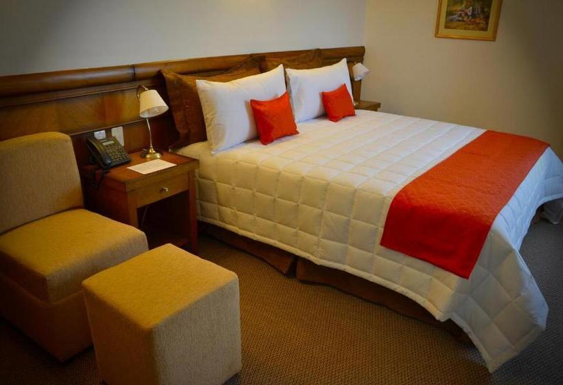 اتاق استاندارد, De La Trinidad